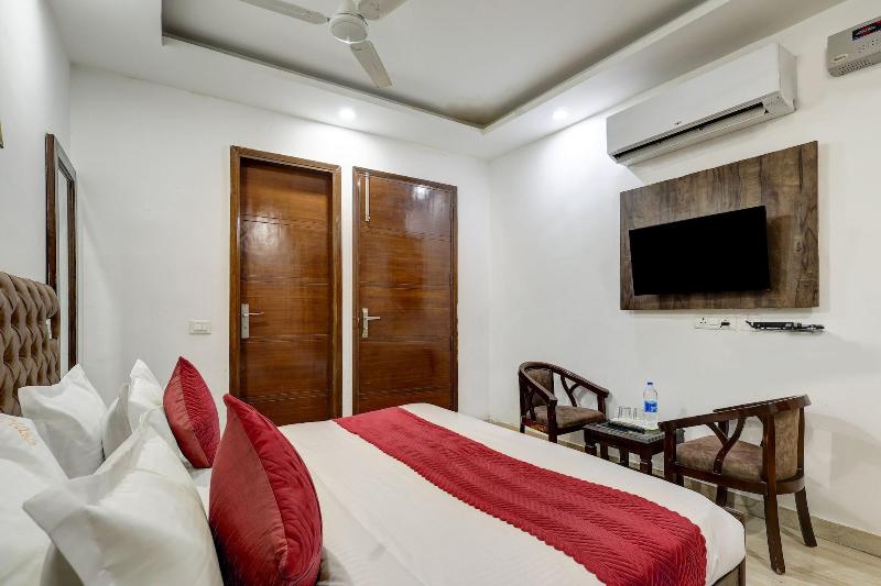 Hotel Aron By The Premium Villa image