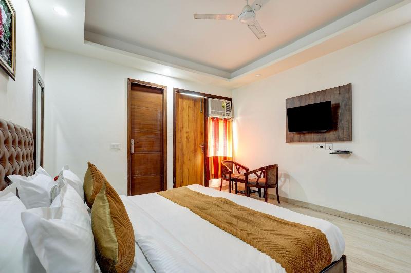 Hotel Aron By The Premium Villa image