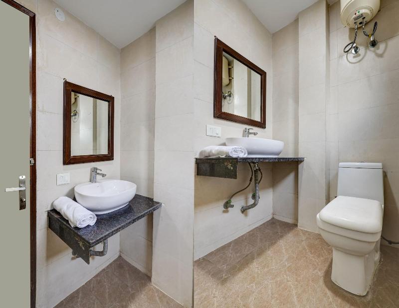 Hotel Aron By The Premium Villa image