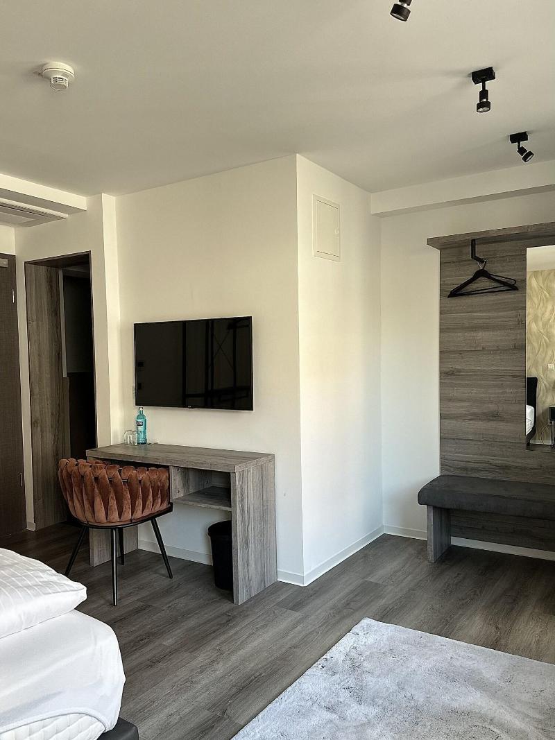 Hotel Kump 365 image