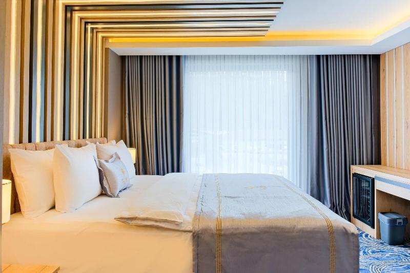 Maritimo Hotel image