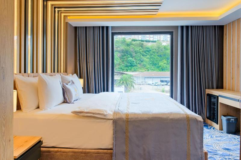 Maritimo Hotel image