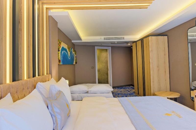 Maritimo Hotel image