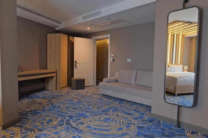 Maritimo Hotel image