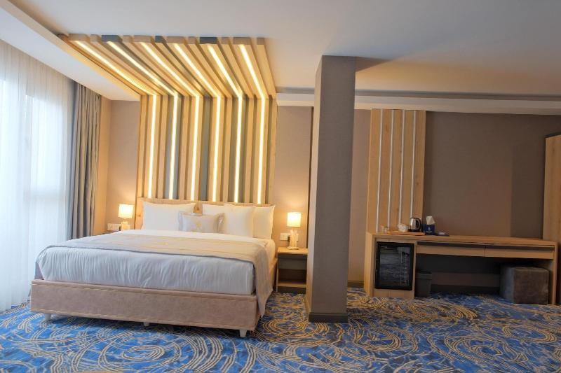 Maritimo Hotel image