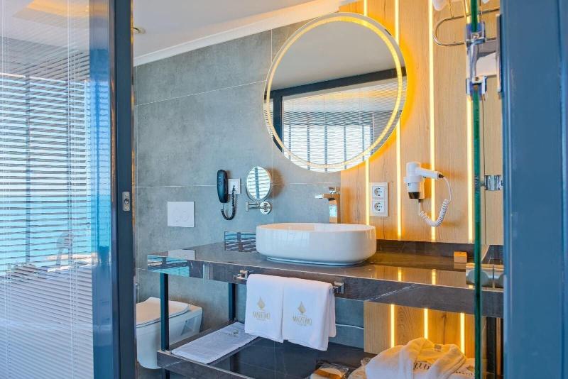 Maritimo Hotel image
