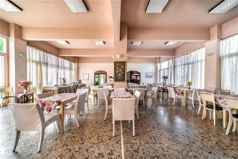 Harmony Hotel And Studios image