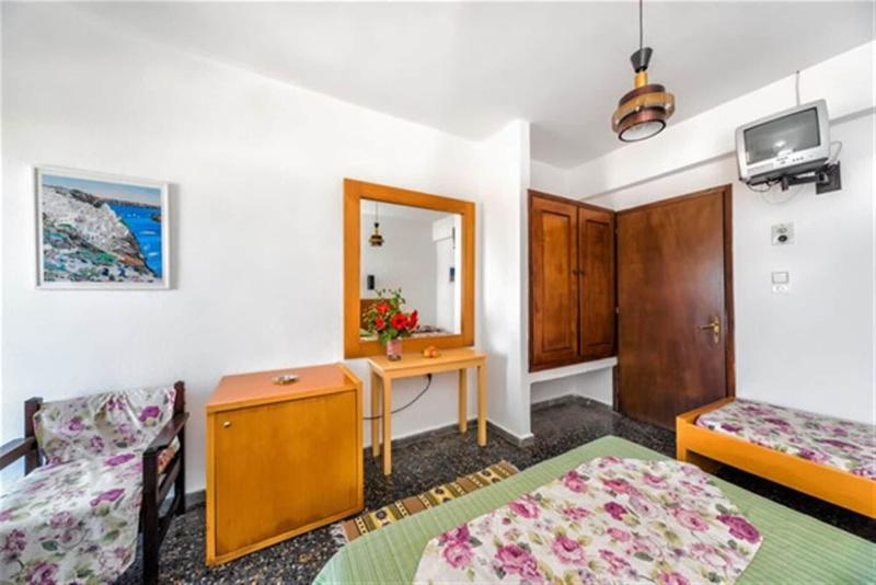 Harmony Hotel And Studios image