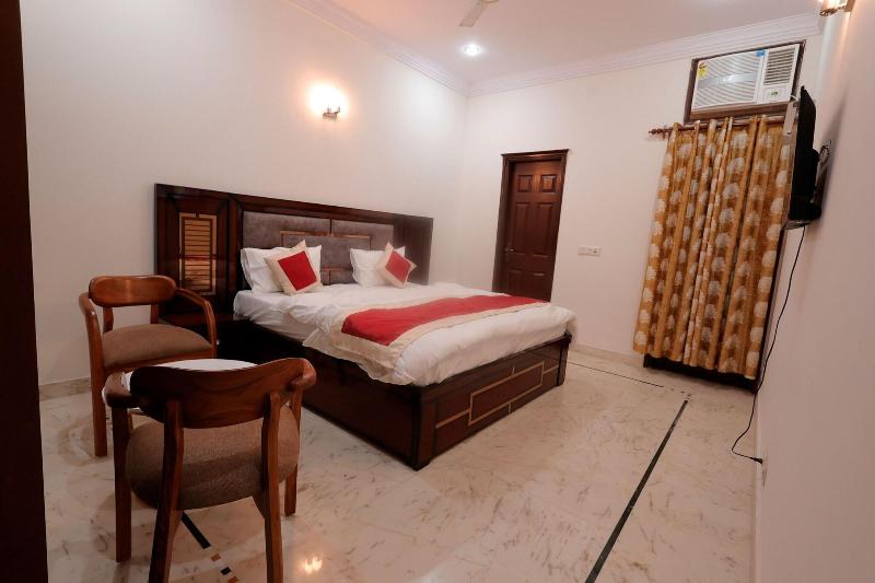 Room In B B Home Stay Cum Bed And Breakfast image