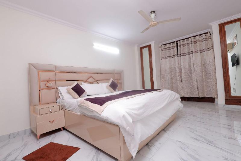 Room In B B Home Stay Cum Bed And Breakfast image