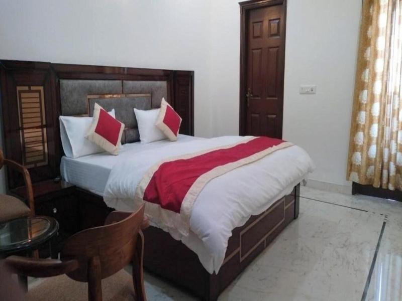 Room In B B Home Stay Cum Bed And Breakfast image