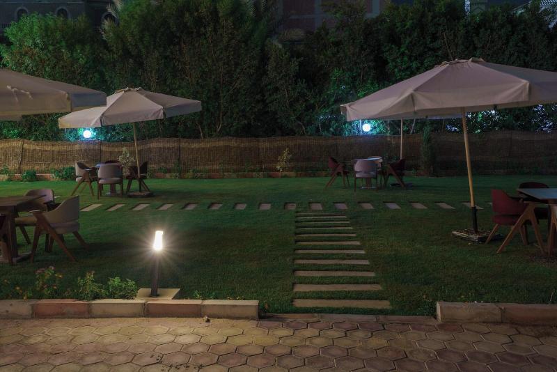 Pyramids Sunshine Inn image