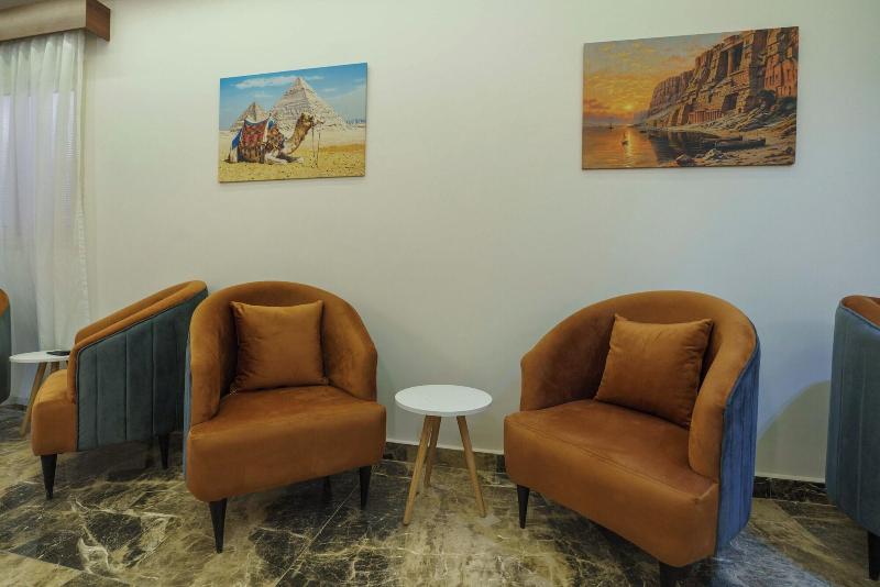 Pyramids Sunshine Inn image