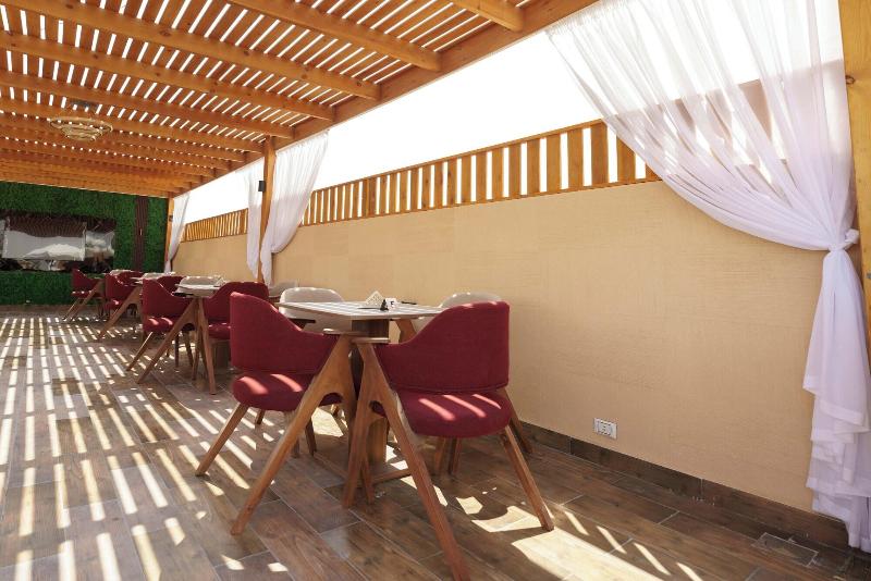 Pyramids Sunshine Inn image