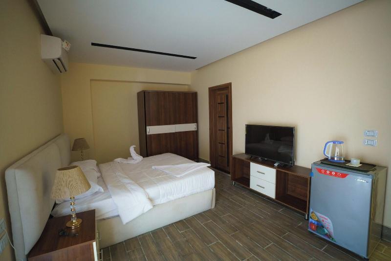 Pyramids Sunshine Inn image