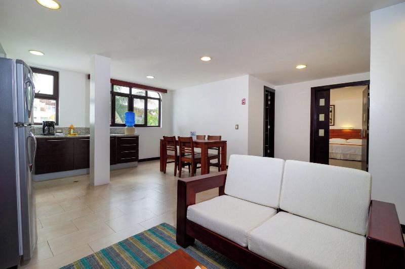Bay View House image