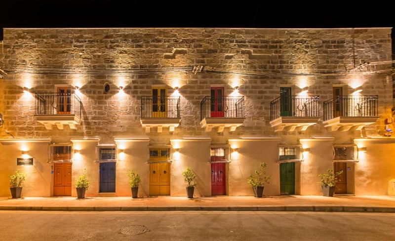 Quayside Apartments — main photo