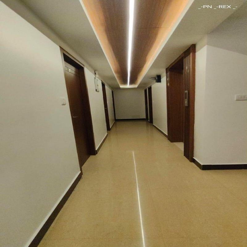 Royal Luxe Business Class Hotel image