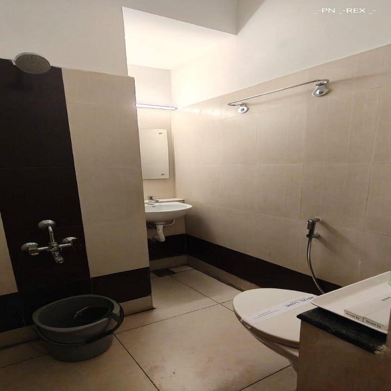 Royal Luxe Business Class Hotel image