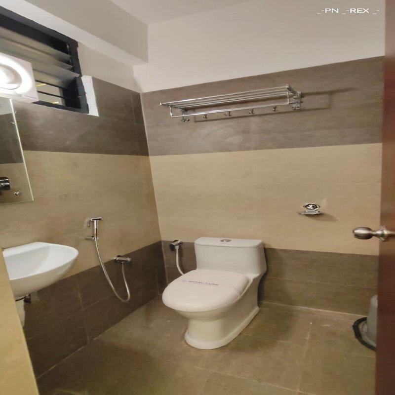 Royal Luxe Business Class Hotel image