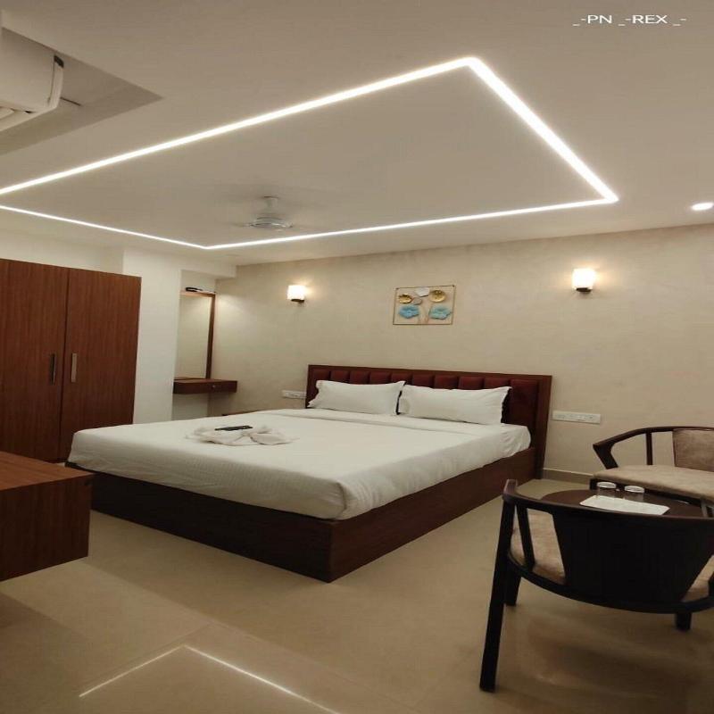 Royal Luxe Business Class Hotel image