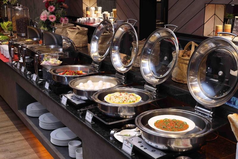 Fortis Hotel image