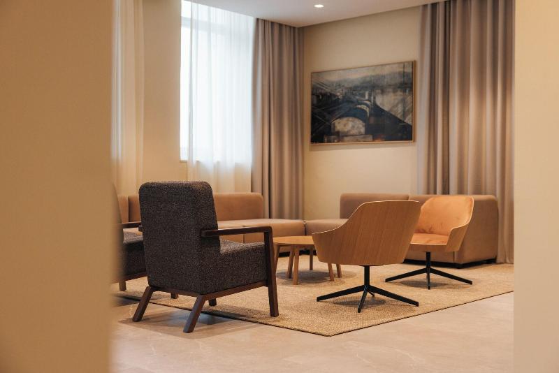 Hotel Mondraga N image