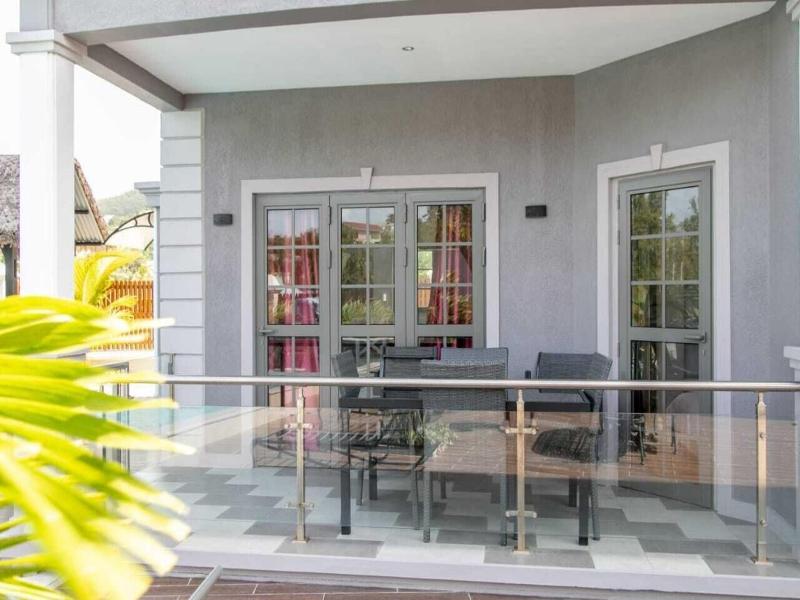 Phoenix Luxury Self Catering Apartments image