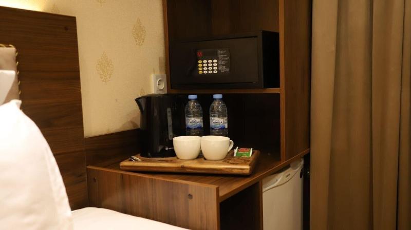 Grand Avenue Hotel image