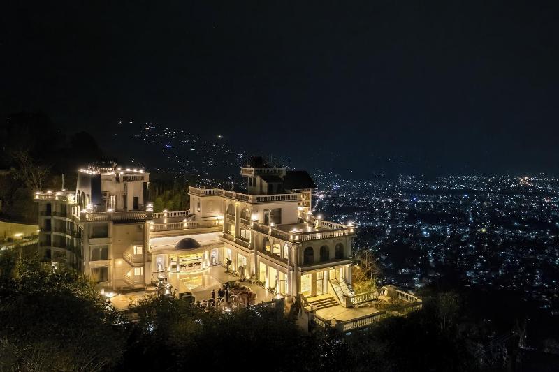 Le Glamour Luxury Resort And Wellness Spa Pvt Ltd image