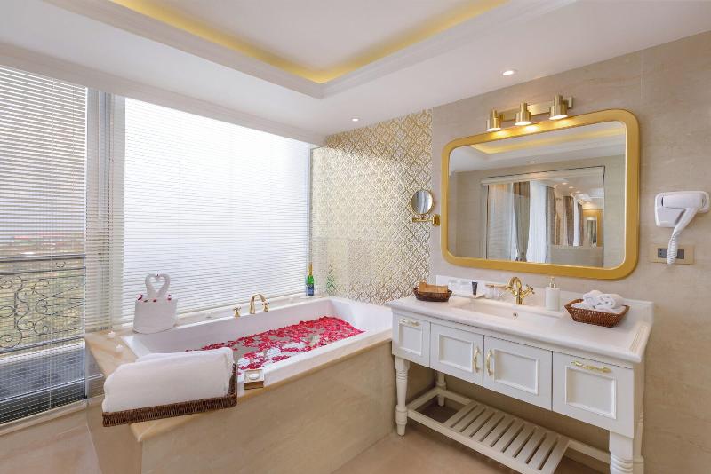 Le Glamour Luxury Resort And Wellness Spa Pvt Ltd image