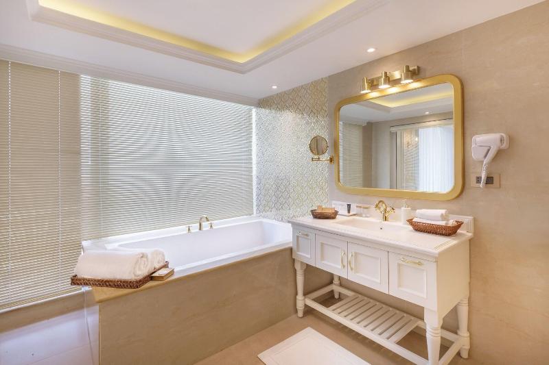 Le Glamour Luxury Resort And Wellness Spa Pvt Ltd image