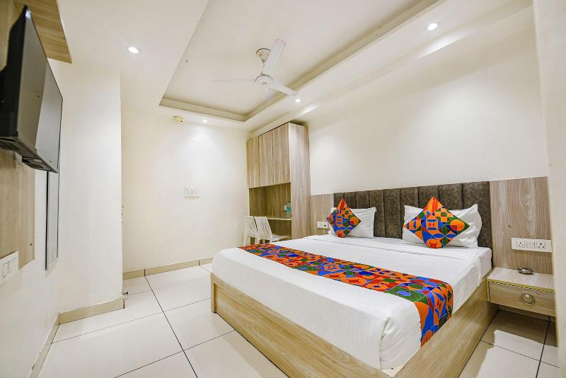 Fabhotel Luxury Inn Adarsh Nagar image