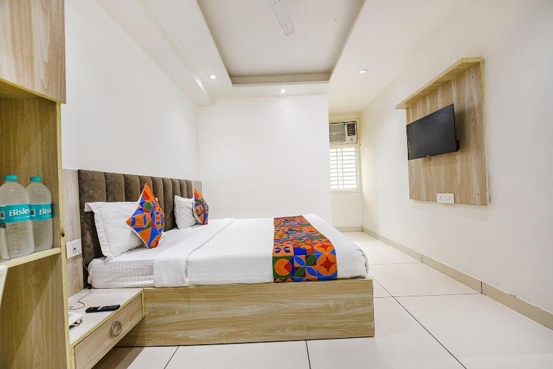 Fabhotel Luxury Inn Adarsh Nagar image