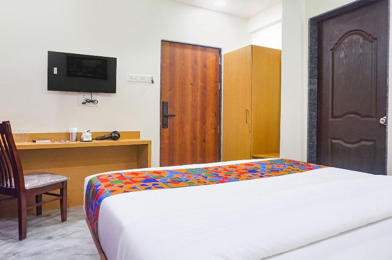 Fabhotel Falcon Executive image
