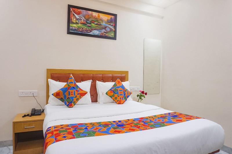 Fabhotel Falcon Executive image