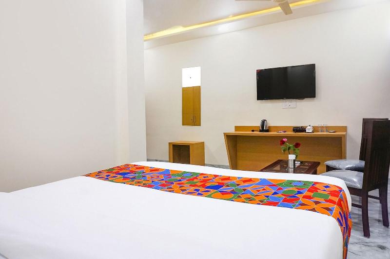 Fabhotel Falcon Executive image