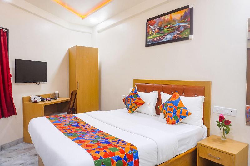 Fabhotel Falcon Executive image