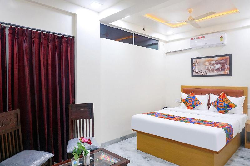 Fabhotel Falcon Executive image