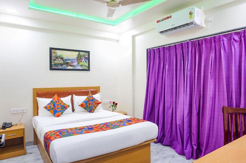 Fabhotel Falcon Executive image