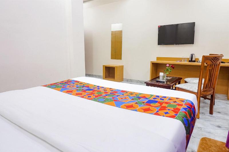 Fabhotel Falcon Executive image