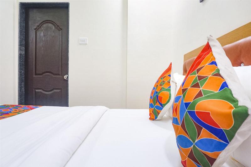 Fabhotel Falcon Executive image