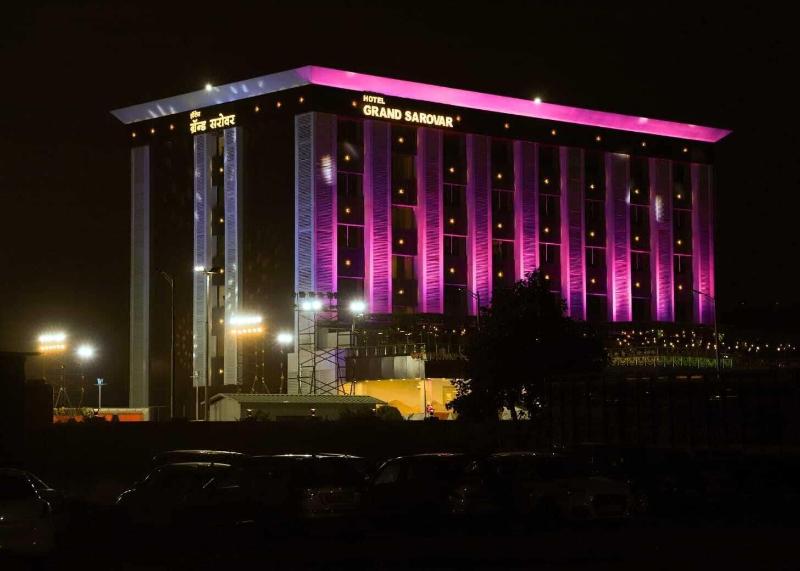 Hotel Grand Sarowar — exterior view