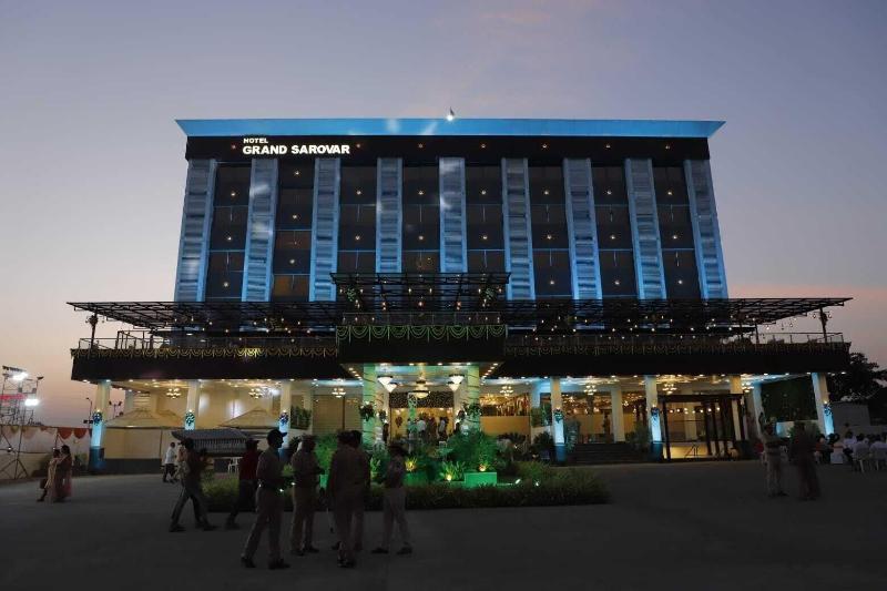 Hotel Grand Sarowar — general view