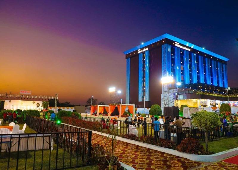 Hotel Grand Sarowar — general view