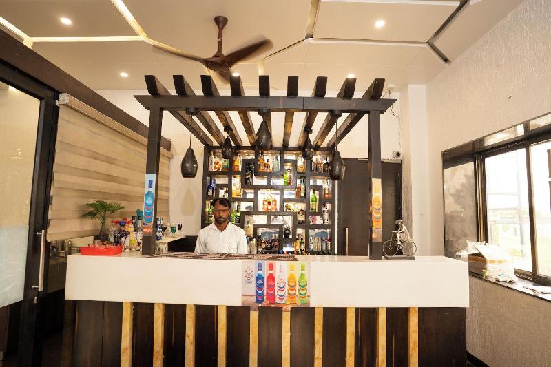 Hotel Grand Sarowar image