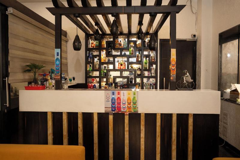 Hotel Grand Sarowar image
