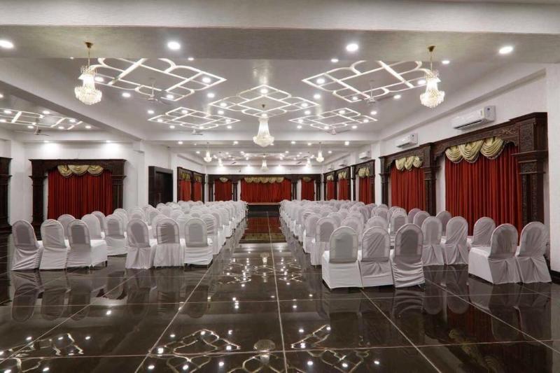 Hotel Grand Sarowar image