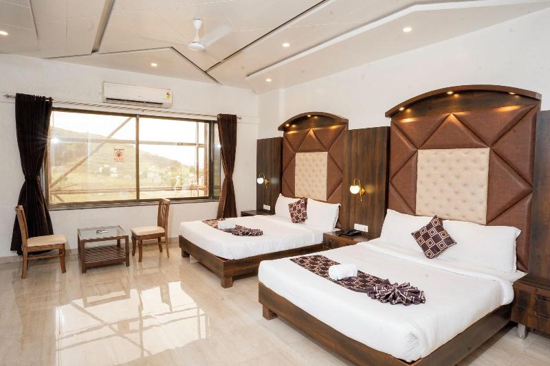 Hotel Grand Sarowar image