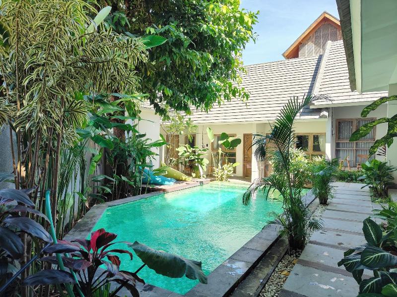 Manuver Surf And Stay Uluwatu Bali image